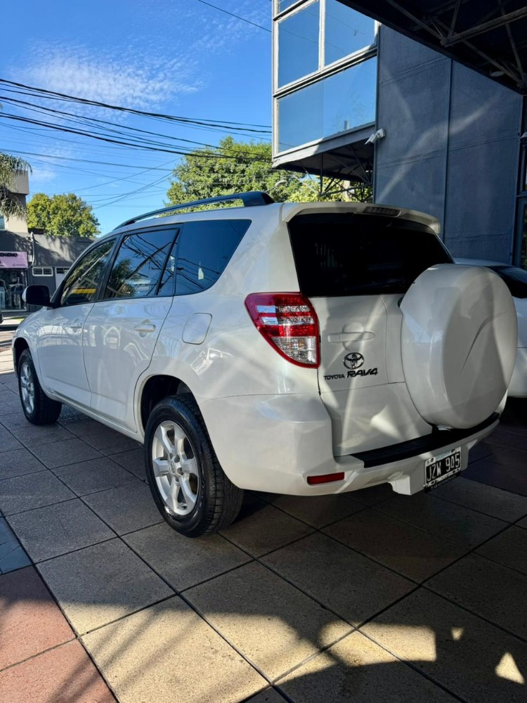 Toyota RAV4 SR5 — foto 6